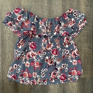 Xhileration Off-the-Shoulder, Open Back, Floral Top - women’s L